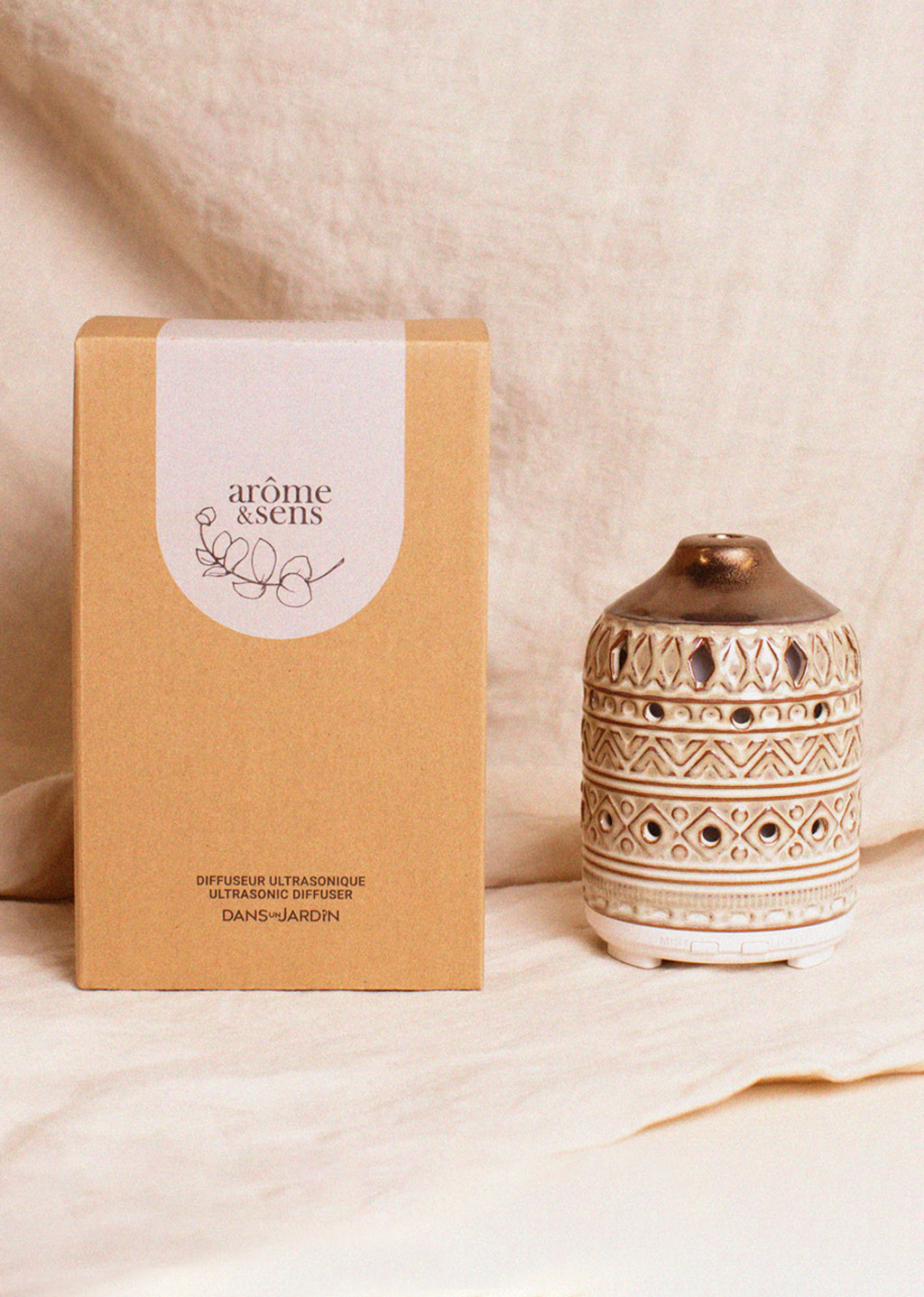 Ceramic diffuser, mandala pattern